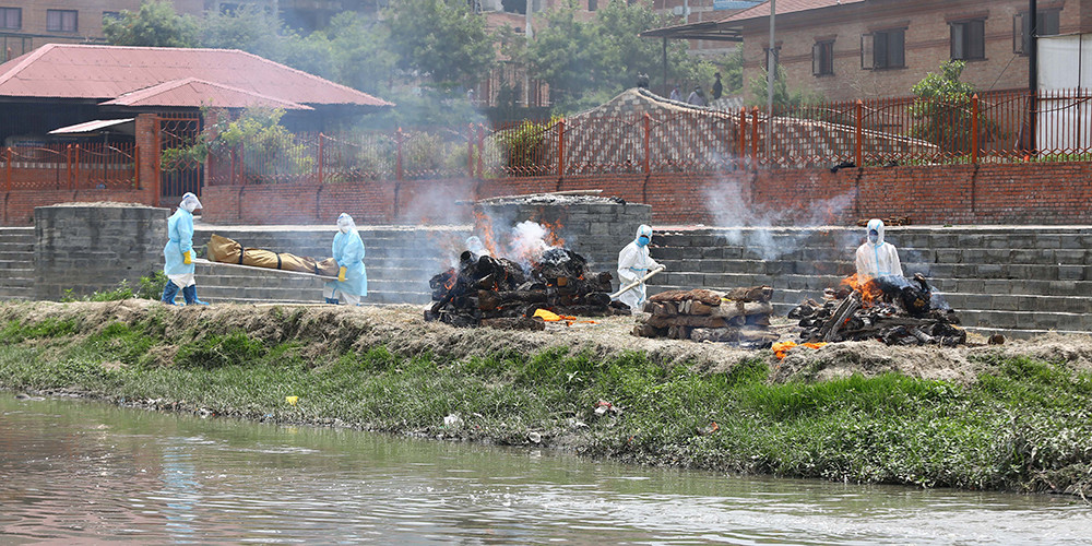 पशुपतिमा सङ्क्रमण भई निधन भएकाको शव बढ्दै